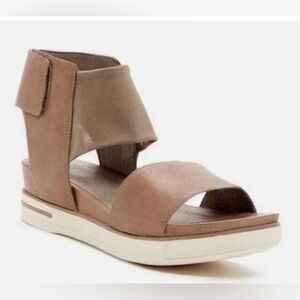 Eileen Fisher Spree sandal quartz 8m